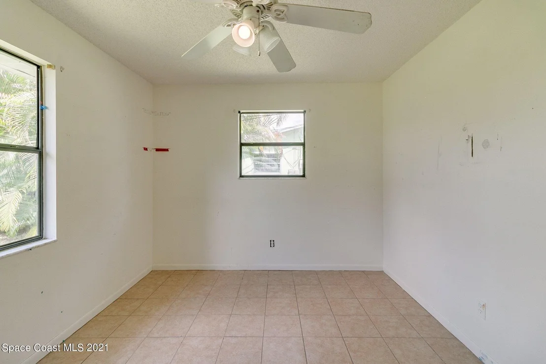 Photo of 1038 Evernia Street