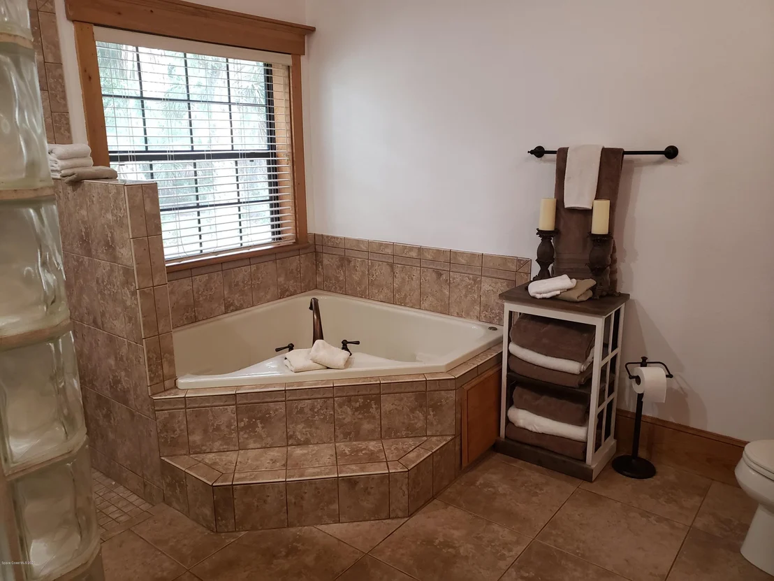 Photo of 555 Hale Road
