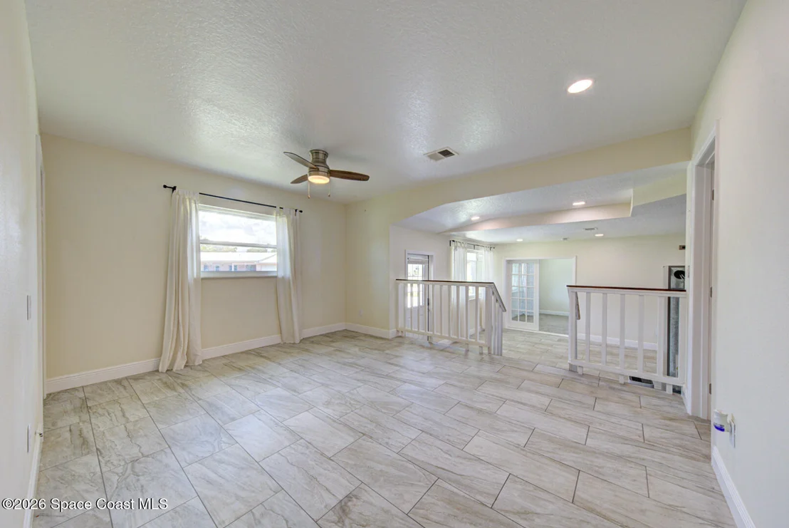 Photo of 452 Alice Drive