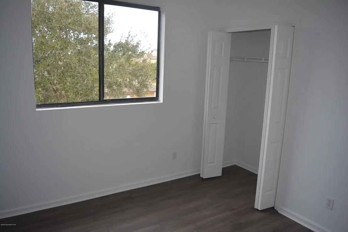 Photo of 1241 Bolle Circle