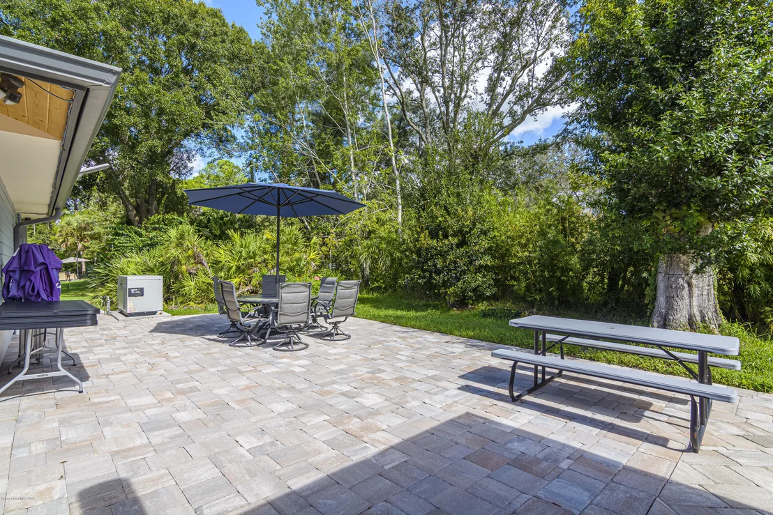 Photo of 4085 Lake Washington Road