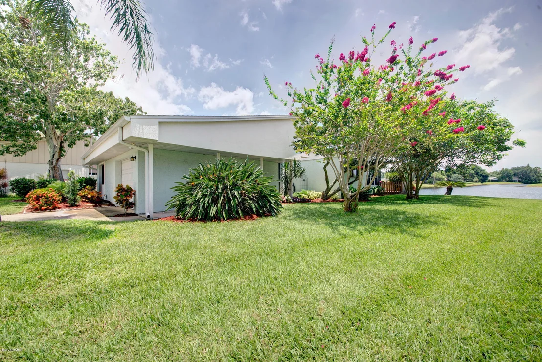 Photo of 441 Myrtlewood Road