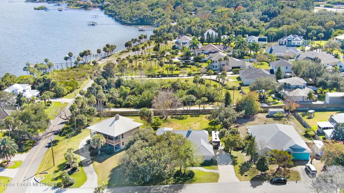 Photo of 115 River Road Circle