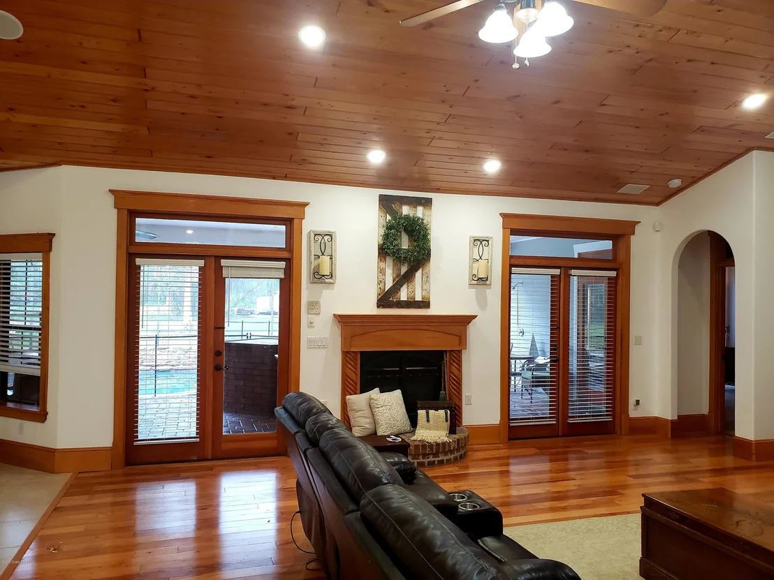 Photo of 555 Hale Road