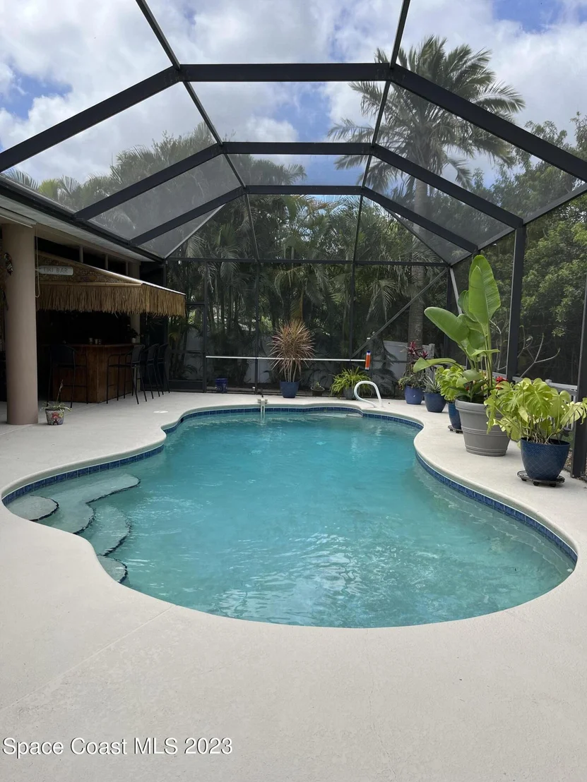 Photo of 1661 Whitman Drive