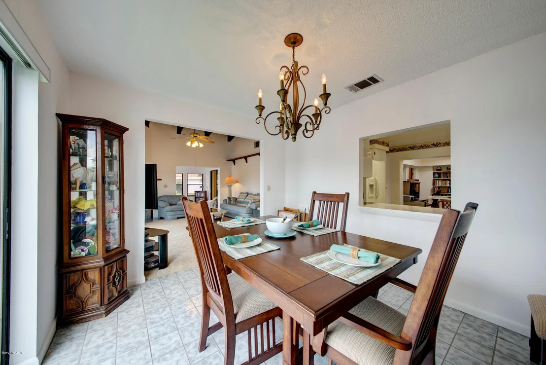 Photo of 441 Myrtlewood Road