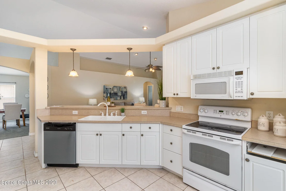 Photo of 7227 Broderick Drive