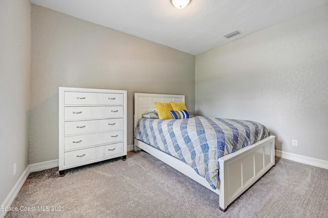 Photo of 827 Glenmore Circle