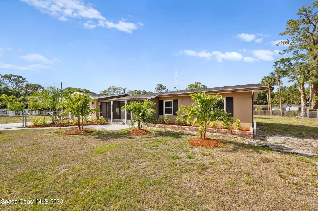 Photo of 3030 Hield Road