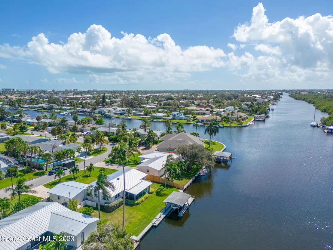 Photo of 209 River Road