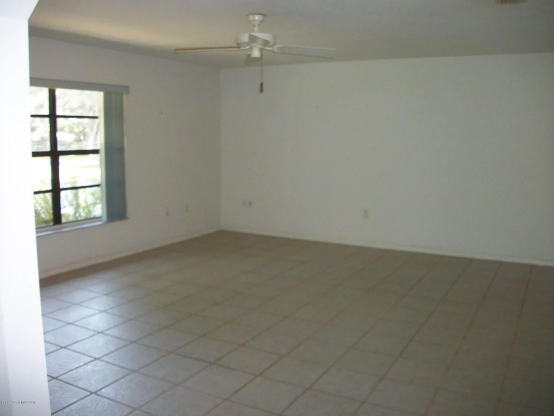 Photo of 1200 Wayne Lane NE
