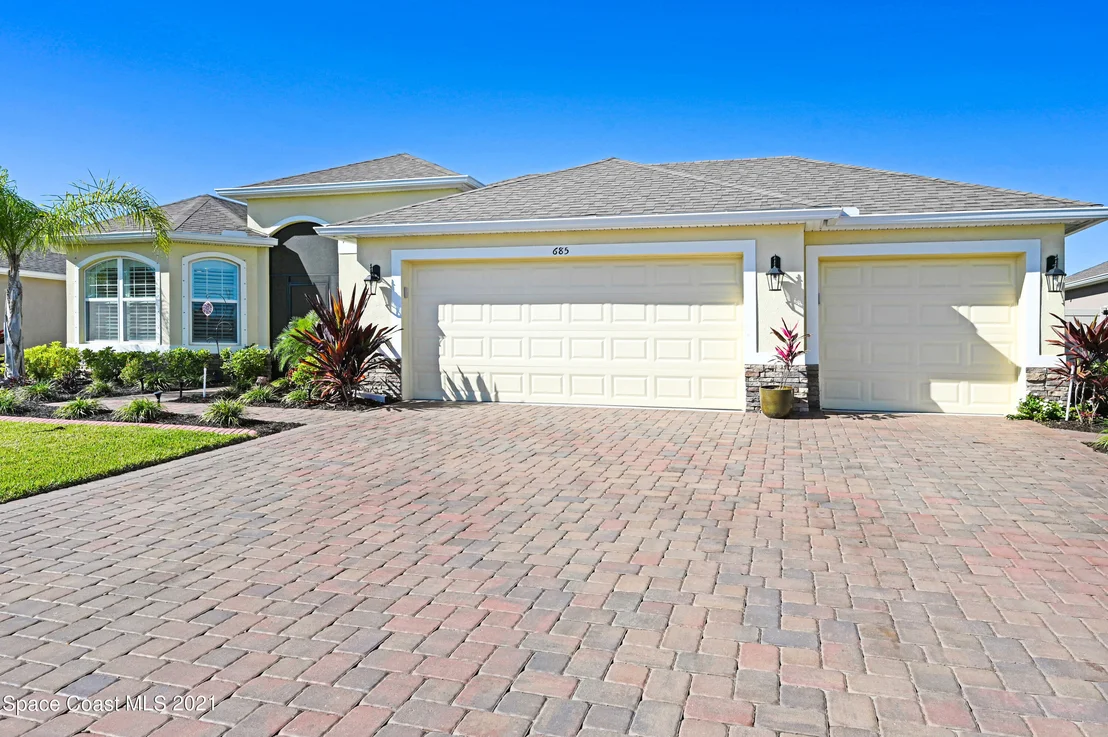 Photo of 685 Stonebriar Drive