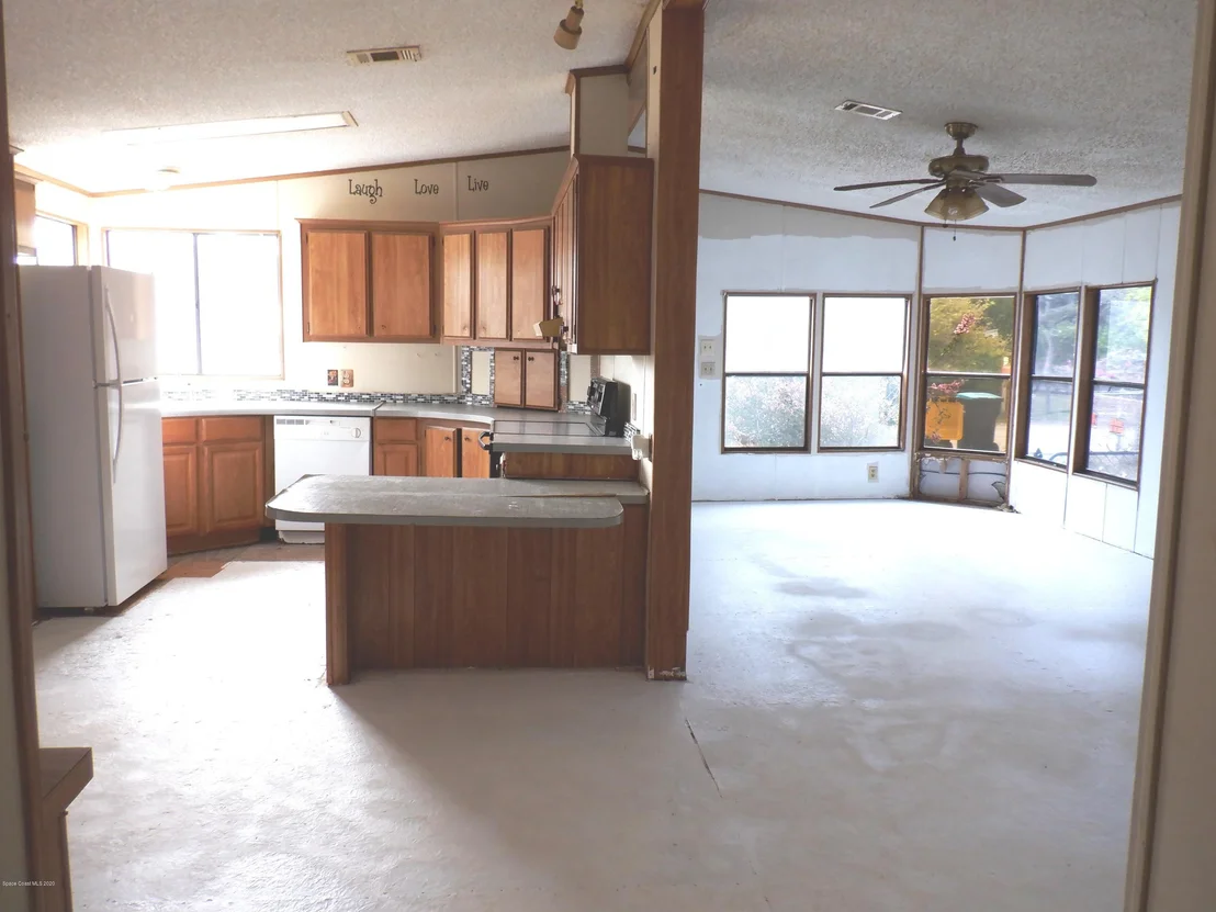 Photo of 2771 Broadview Drive NE