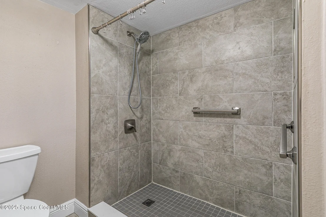 Photo of Unit 1218 at 305 Tangle Run Boulevard