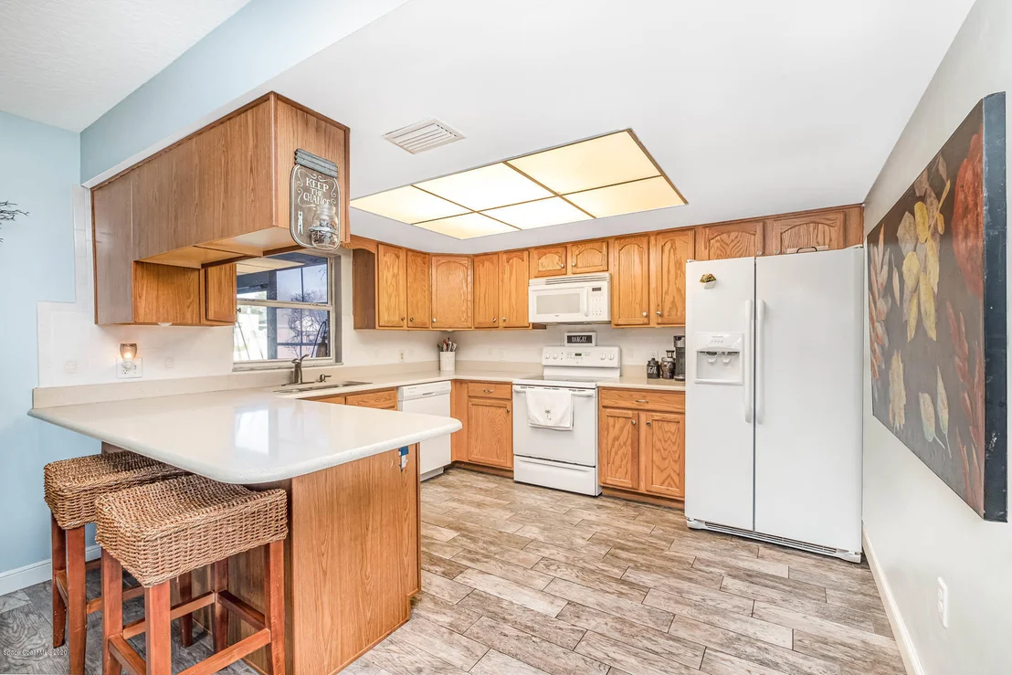 Photo of 990 Sycamore Drive