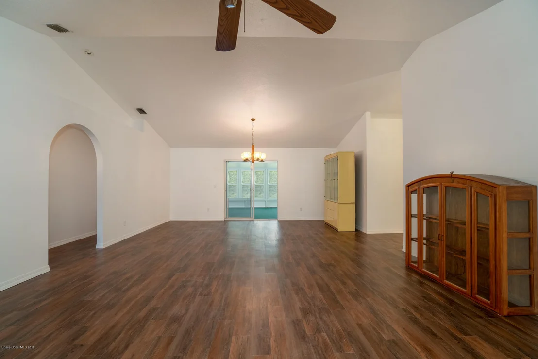 Photo of 720 Central Boulevard