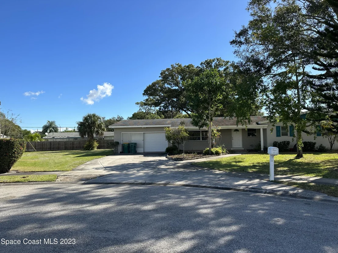 Photo of 2511 Pinehurst Circle