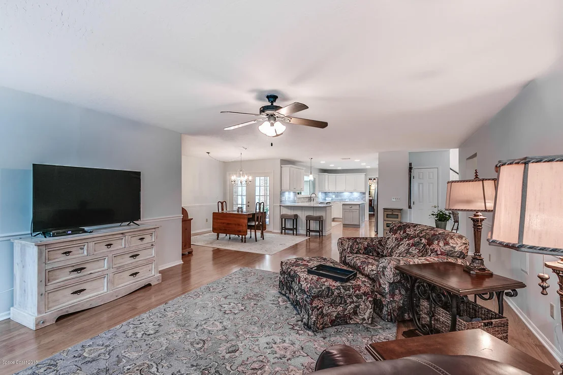 Photo of 685 Woodbridge Drive