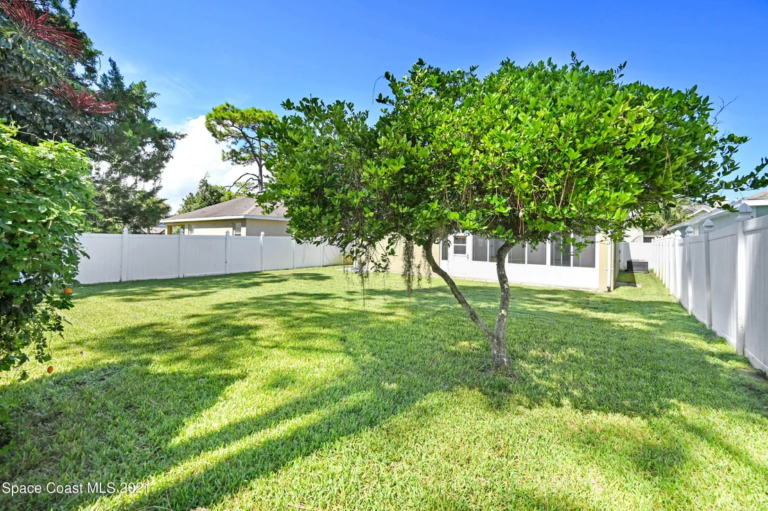 Photo of 312 Waterside Circle