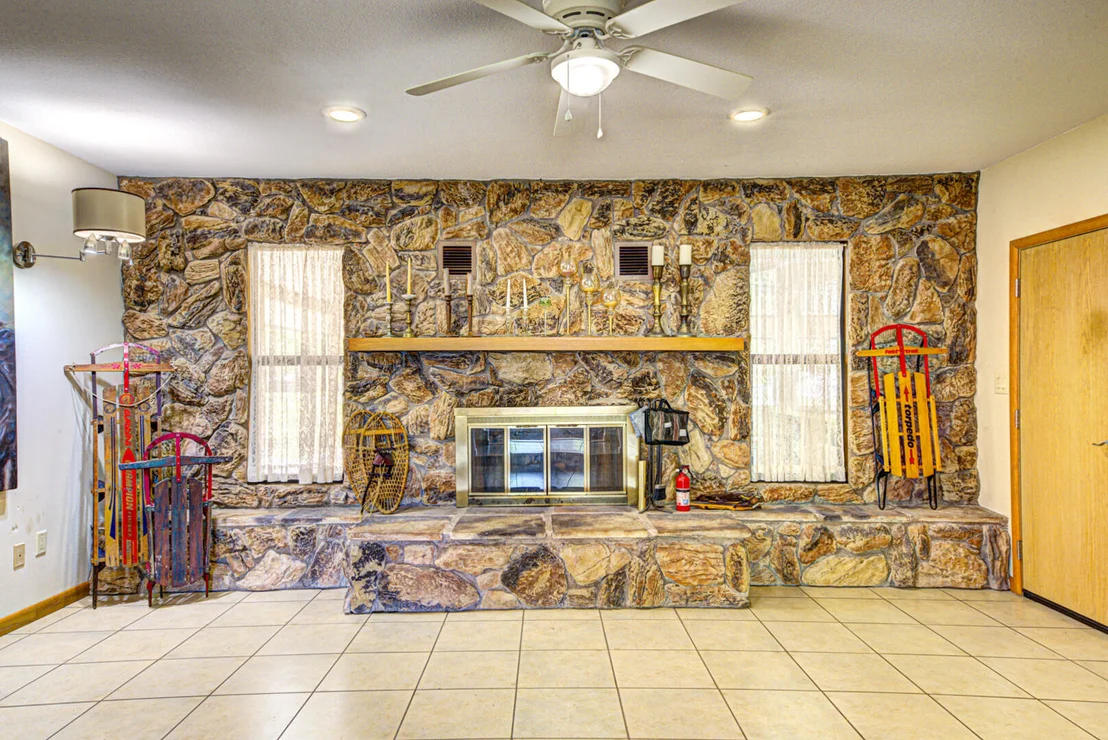 Photo of 4885 Rayburn Road