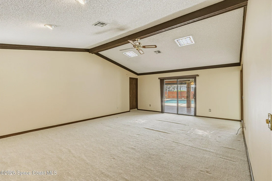 Photo of 460 Neptune Drive NE