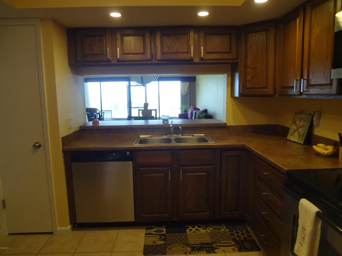 Photo of Unit 112 at 175 Highway A1a