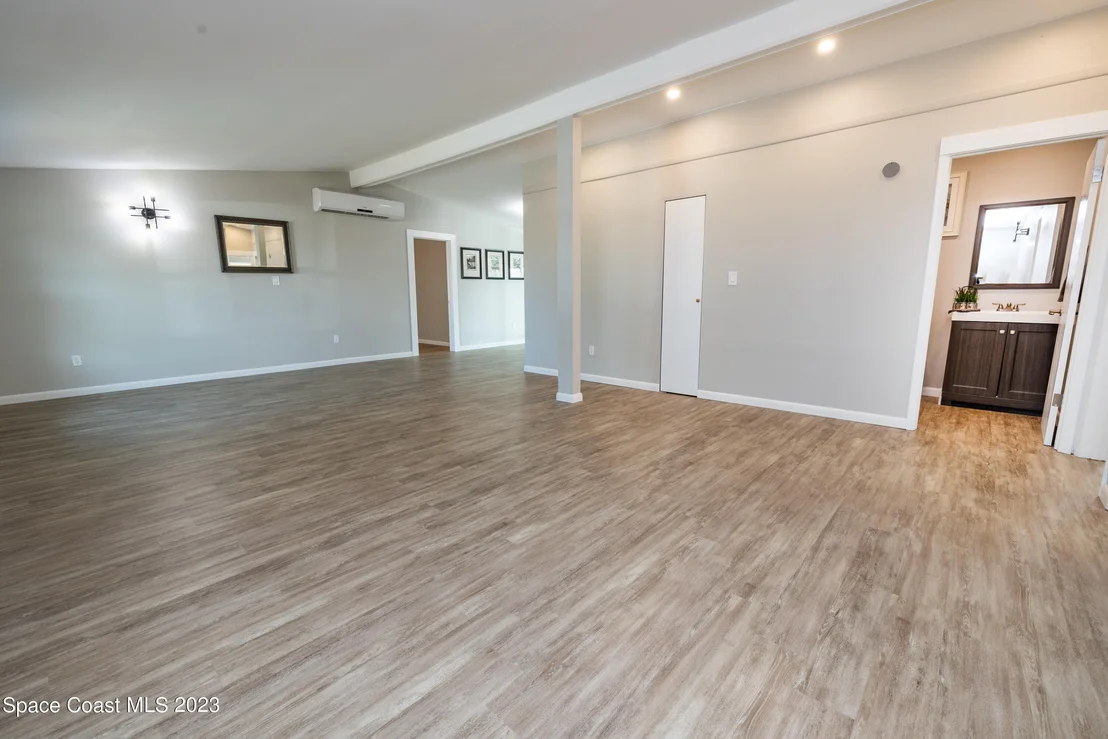 Photo of 955 Vangi Lane NE