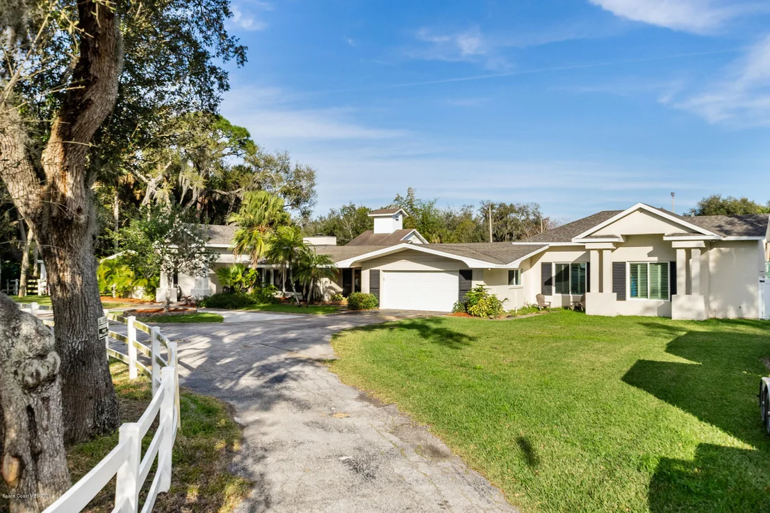 Photo of 2885 Turtle Mound Road