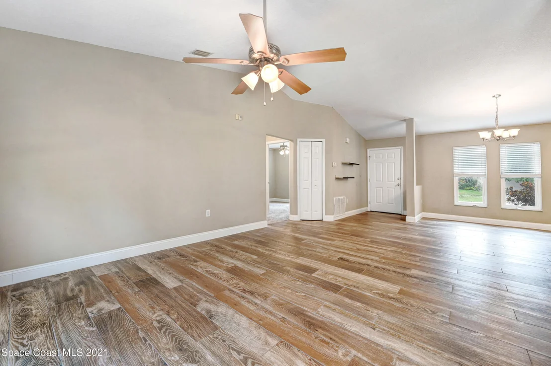 Photo of 2181 Pumpkin Place NE