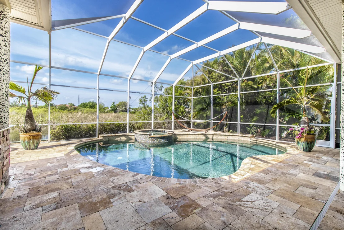 Photo of 814 Chatsworth Drive