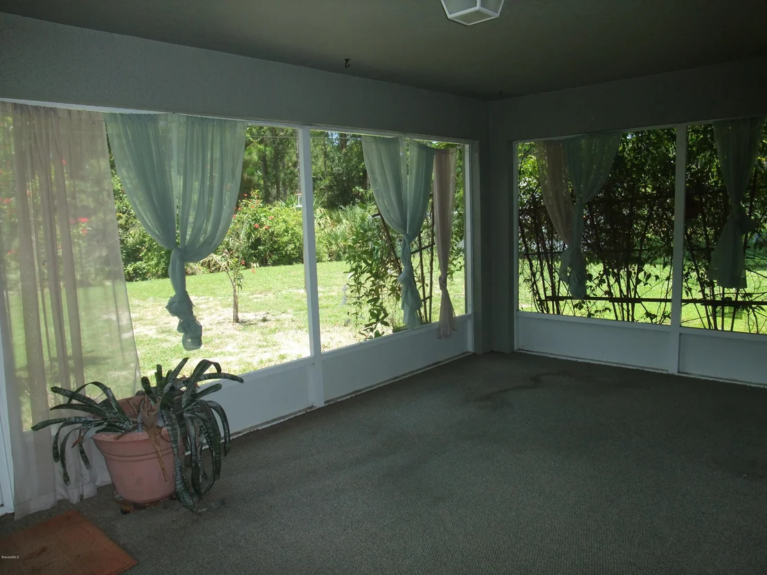 Photo of 1041 Pasadena Road SE