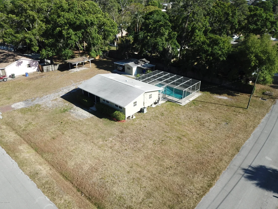 Photo of 1053 Bernice Road
