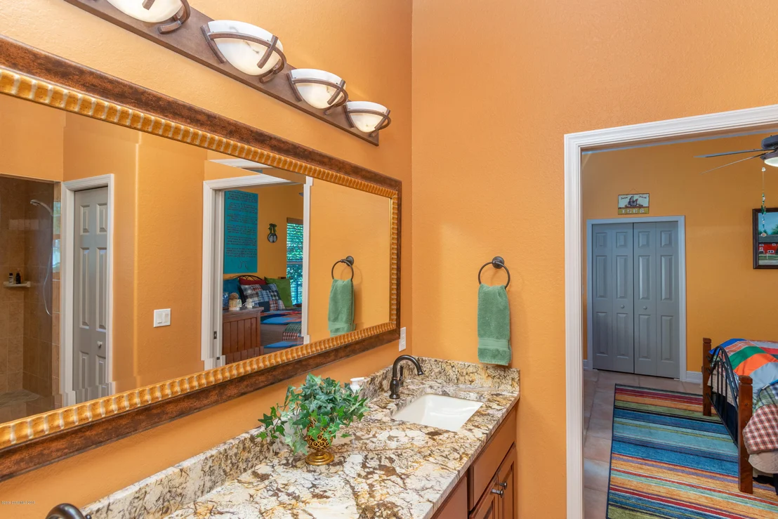 Photo of 6940 Hacienda Drive