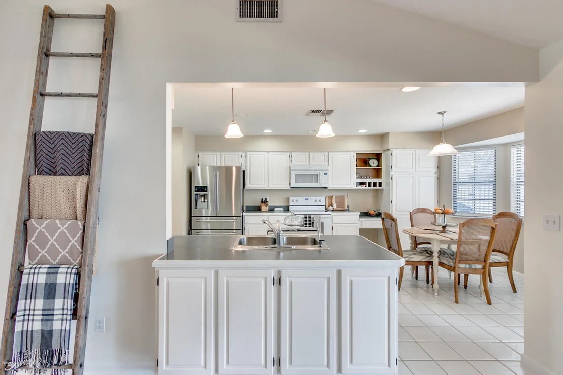 Photo of 902 Whisperpine Drive