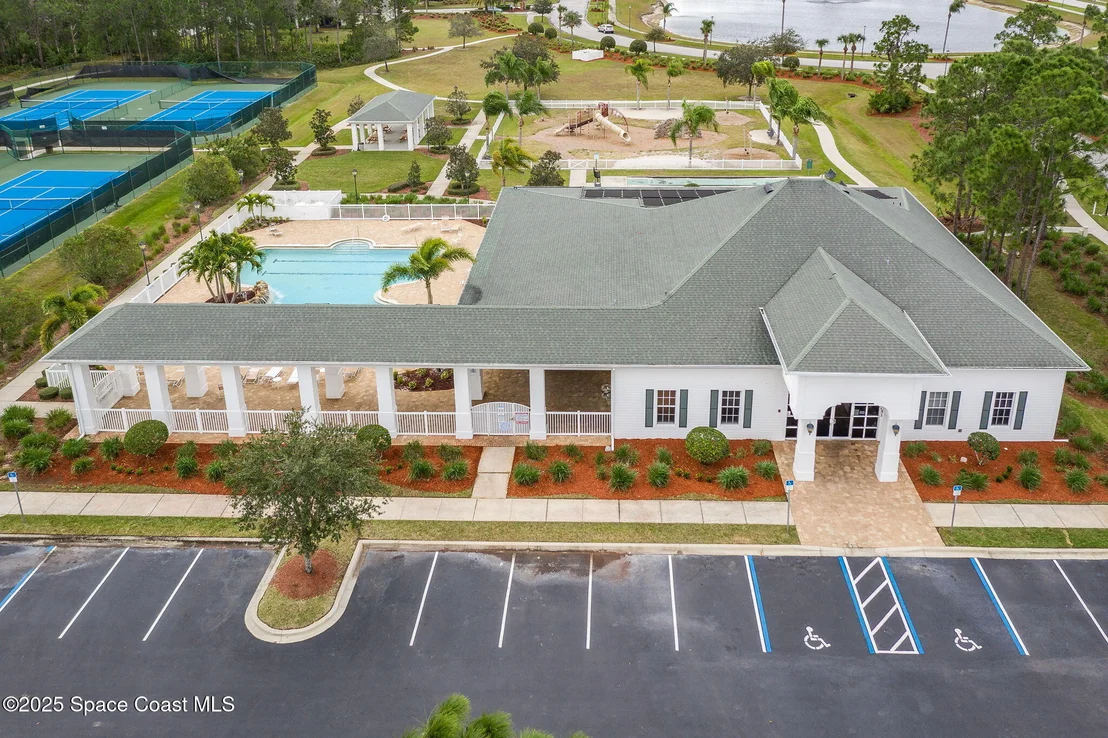 Photo of 1141 Dillard Drive SE