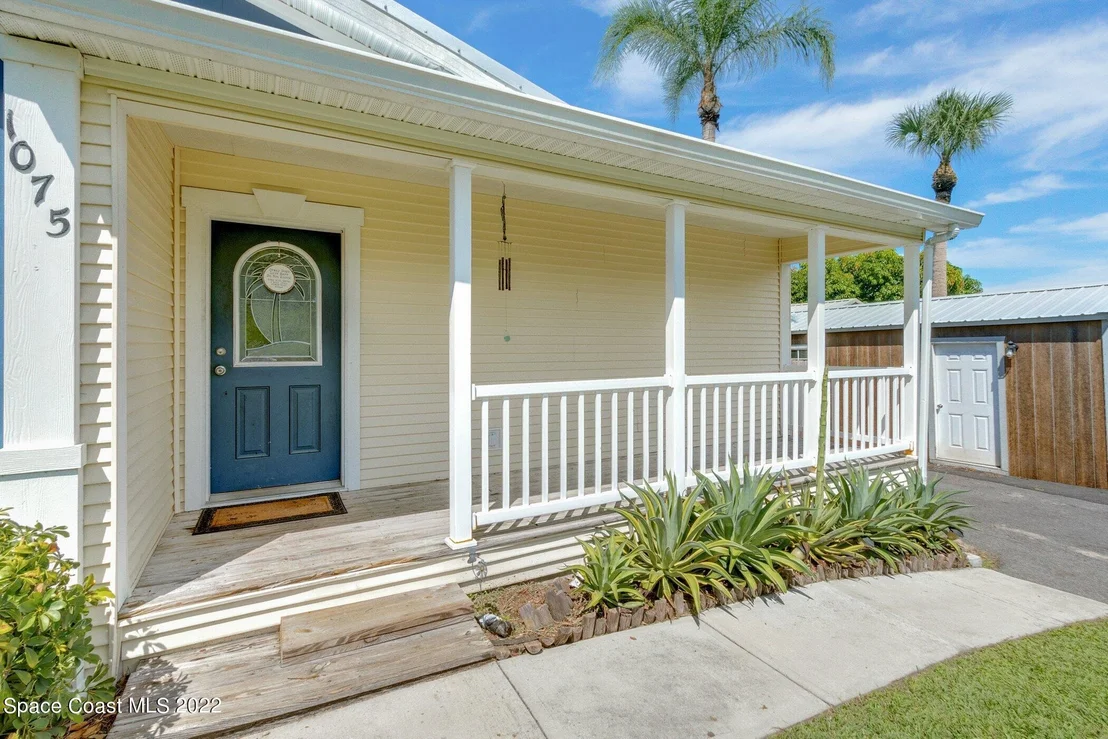 Photo of 1075 Lindholm Place