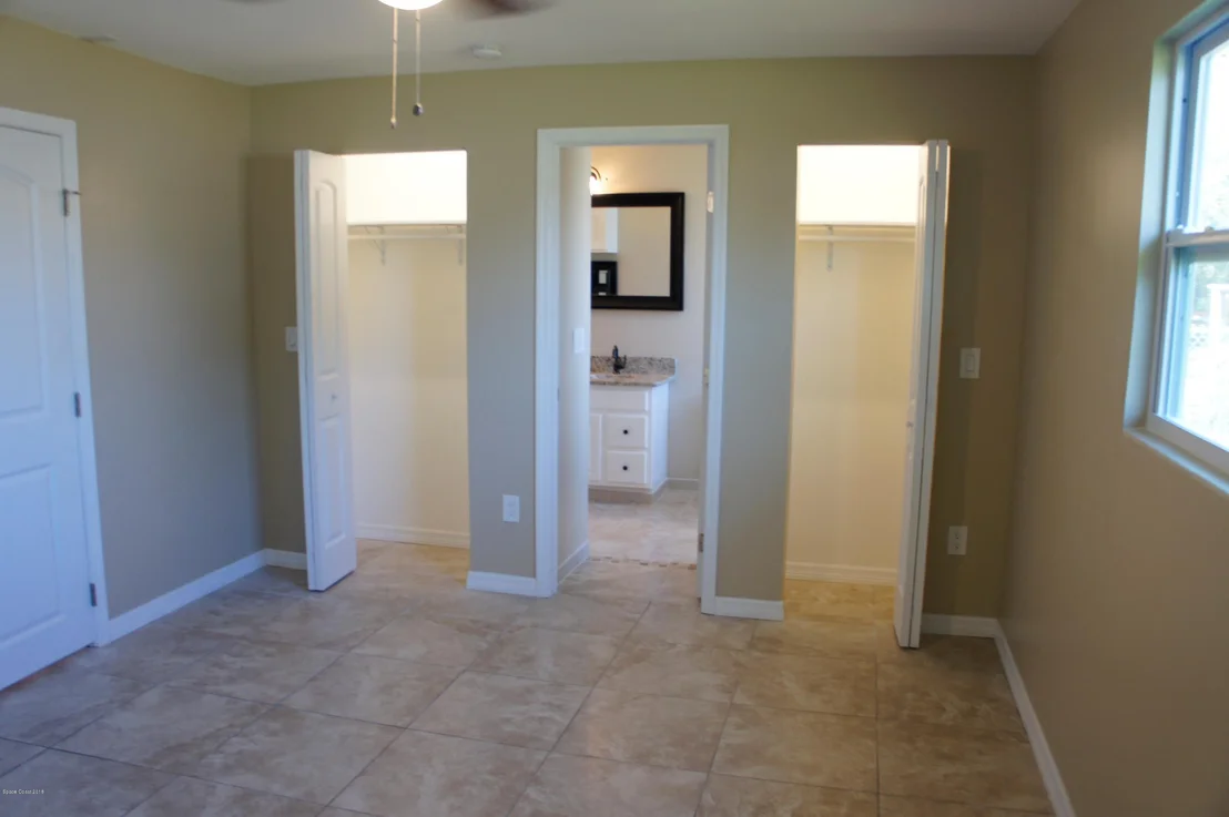 Photo of 456 Willow Lane