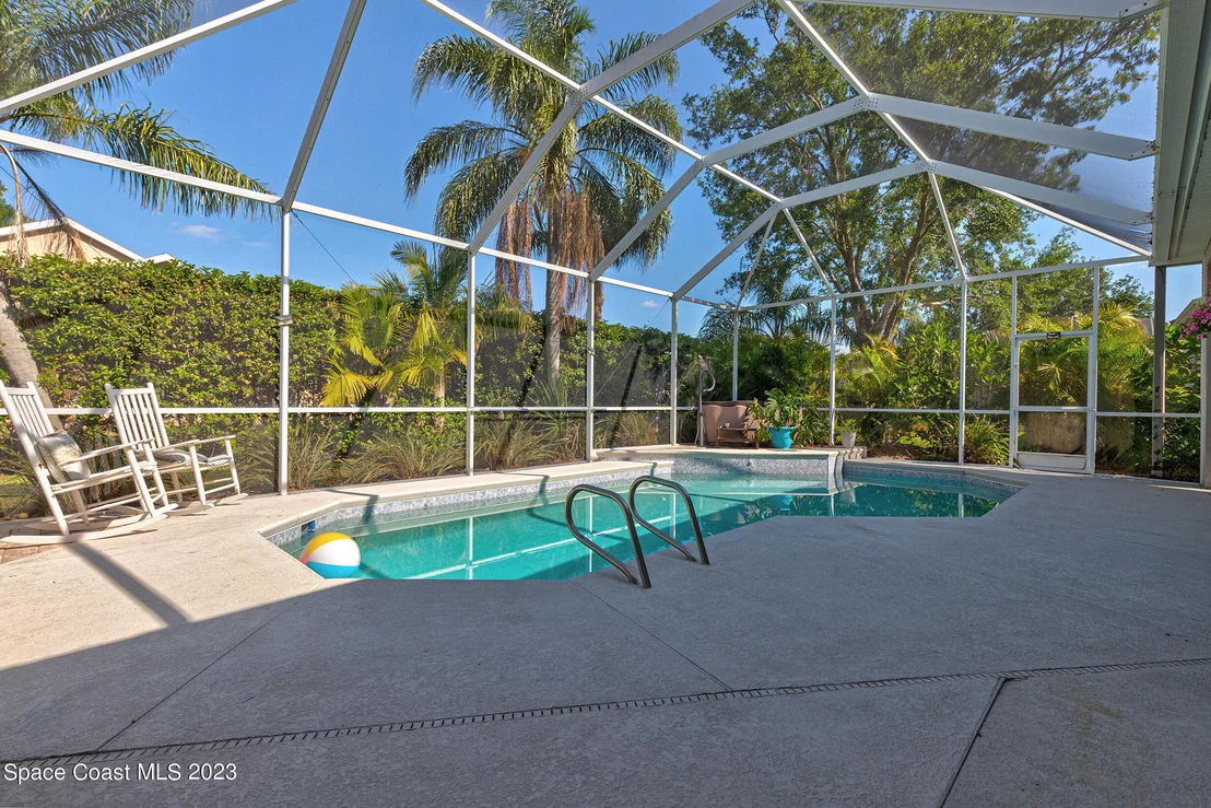 Photo of 832 Carriage Hill Road