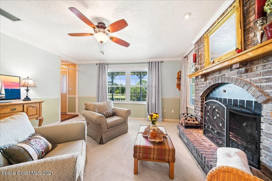 Photo of 1825 Eva Lane