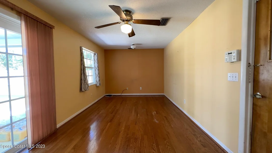 Photo of 1036 Fairway Lane