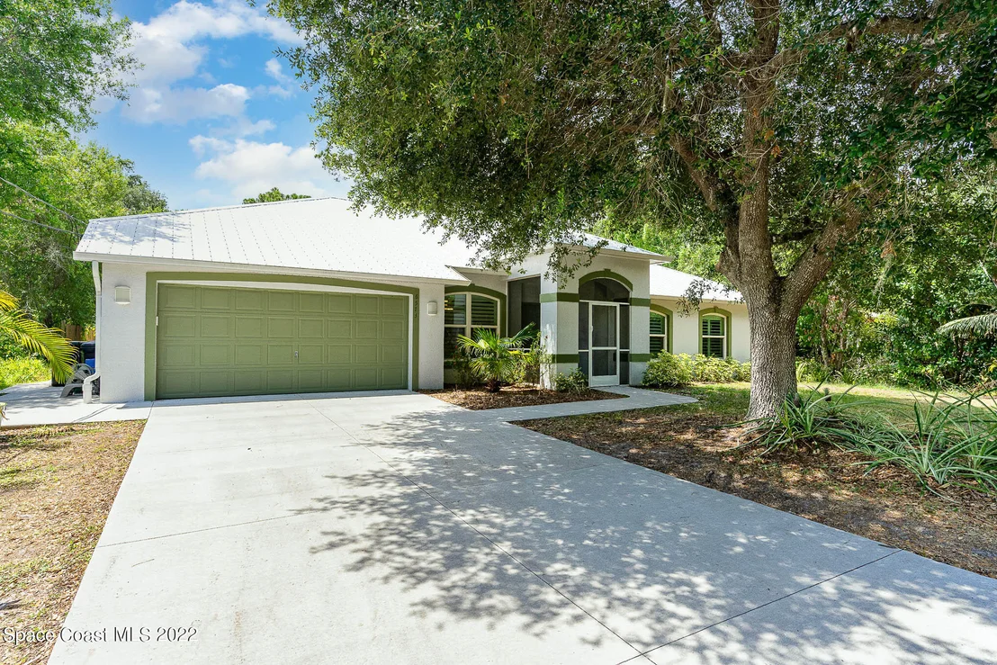 Photo of 6573 Sheridan Road