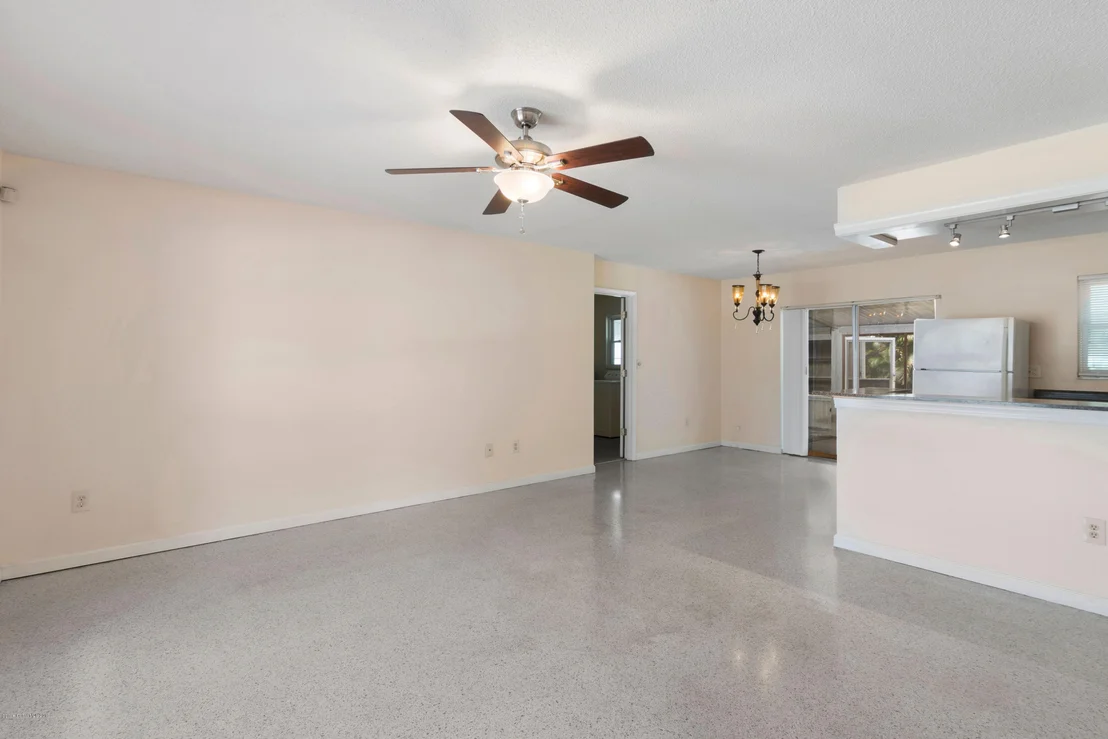 Photo of 847 Angle Street NE