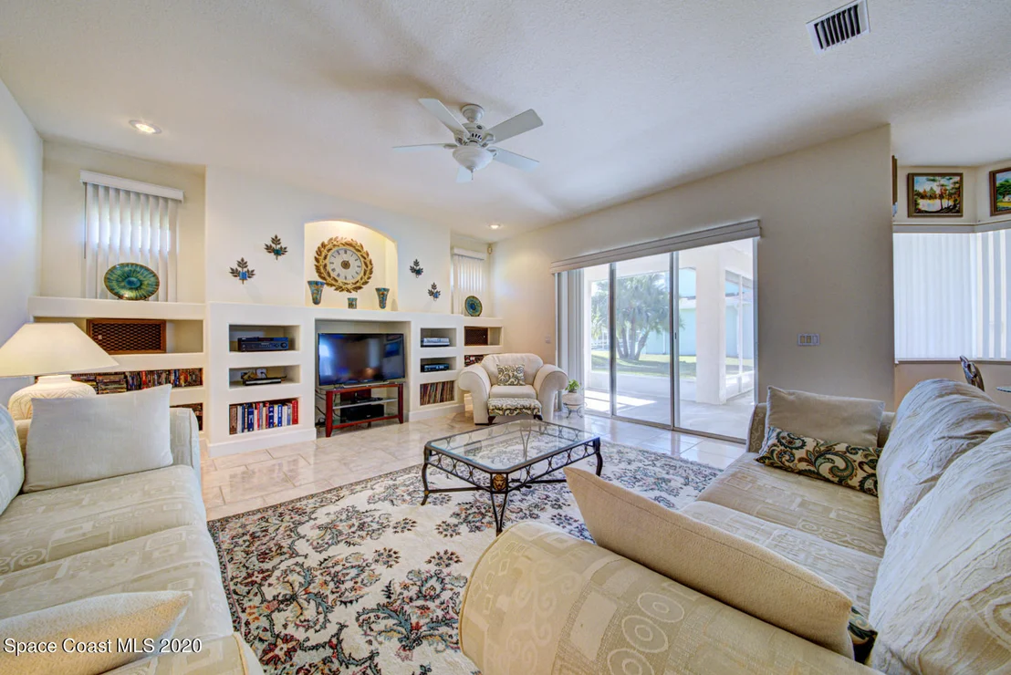 Photo of 1155 Tuckaway Drive