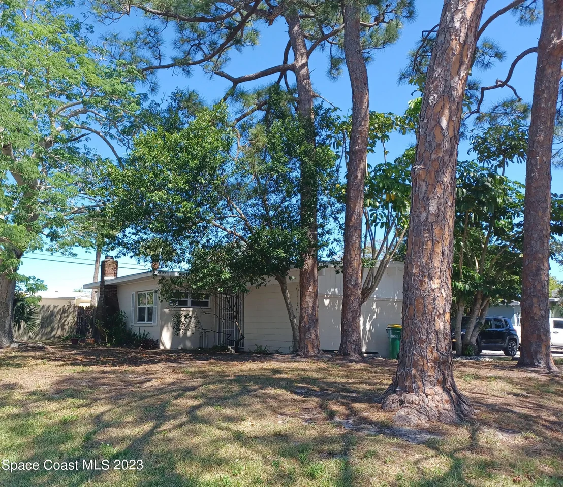 Photo of 1052 Myrtle Lane