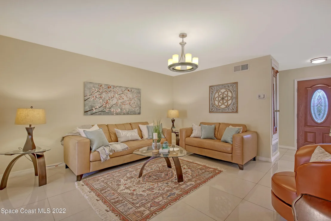 Photo of 972 Miracle Way