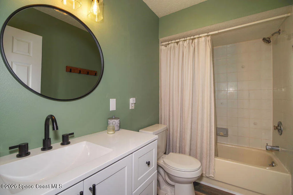 Photo of 5205 Everett Street