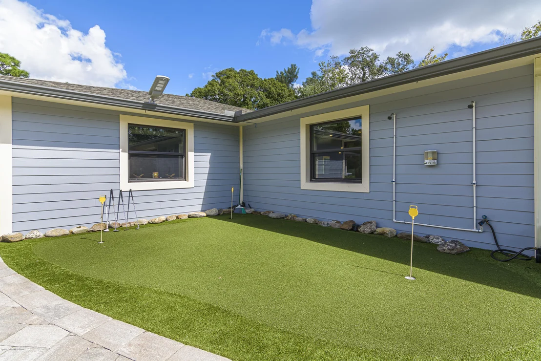 Photo of 4085 Lake Washington Road