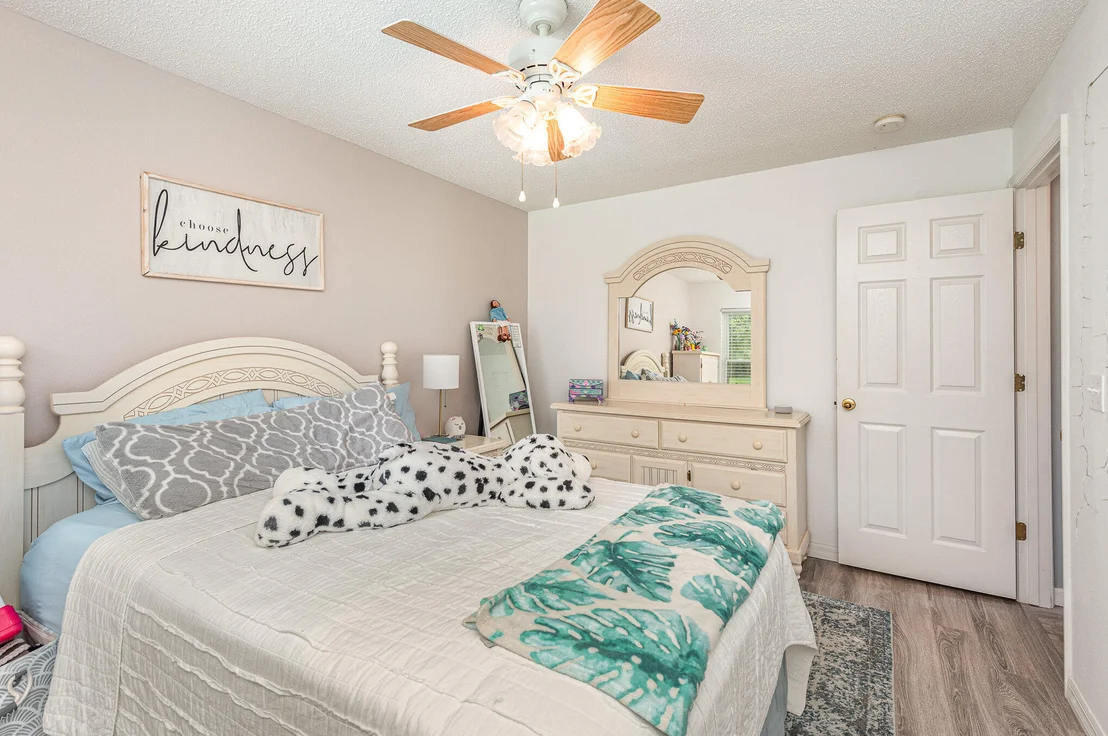 Photo of 1167 White Oak Circle