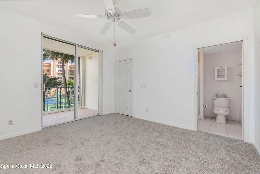 Photo of Unit 406 at 104 Riverside Drive