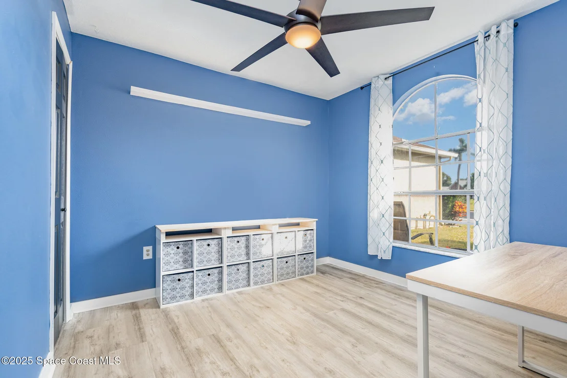 Photo of 4118 Twin Oaks Boulevard